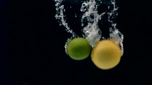 Cytrusowe Limonki Cytryny Strumieniu Wody — Wideo stockowe