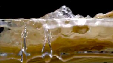 Spaghetti Makarnası Suya Düşüyor