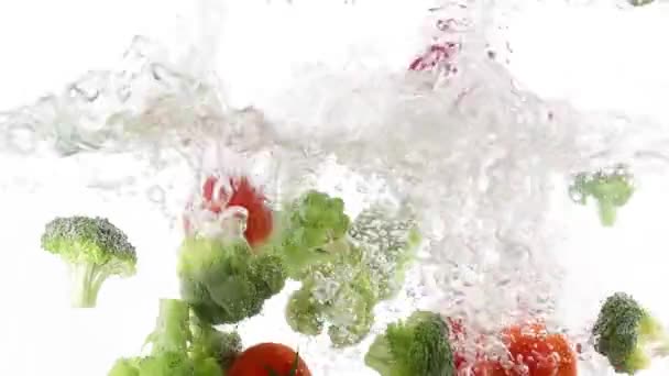 Vegetables Falling Water Splash — Stock Video