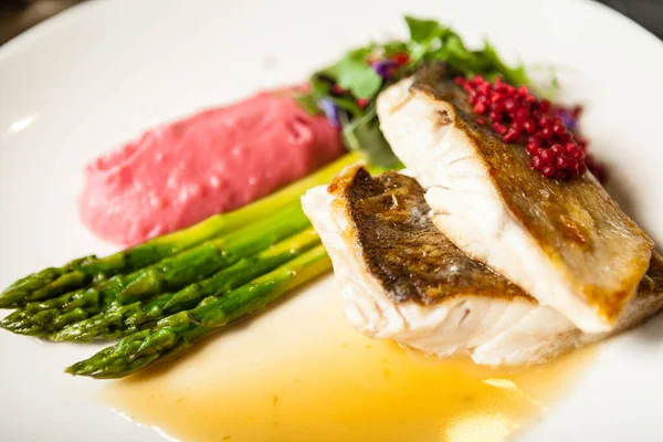 Pike Perch Fillet Asparagus Pearl Couscous White Wine Sauce Beet — Stock Photo, Image