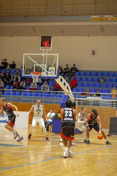 Süper Lig Pari Maçı Basketbol Turnuvası Takımları Arasında Kharkivski Sokoly — Stok fotoğraf