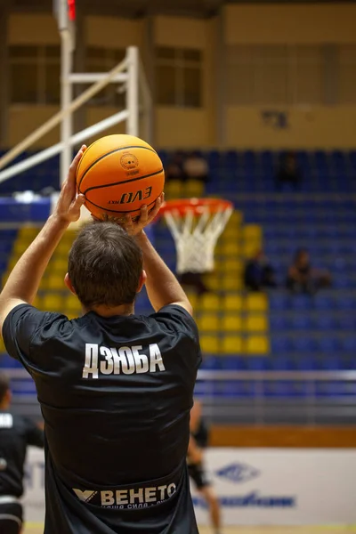 Süper Lig Pari Maçı Basketbol Turnuvası Takımları Arasında Kharkivski Sokoly — Stok fotoğraf