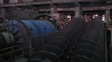 Sınıflandırıcı içinde araştırma ve işleme entegre iş ile cevheri soyunma tedavi