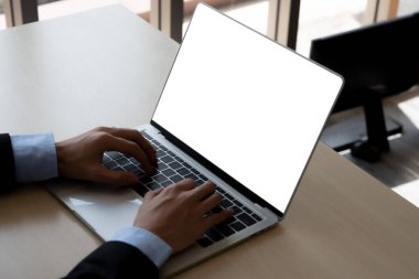 Reklam mesajınız için resim boş ekran dizüstü bilgisayar.