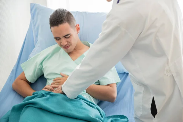 Midsection Doctor Examining Patient Hospital — Stock Photo, Image