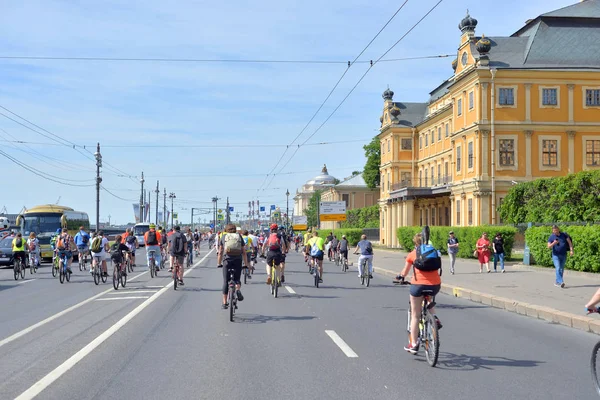 Petersburg Rússia Maio 2018 Passeio Bicicleta Aterros Universitários Centro São — Fotografia de Stock