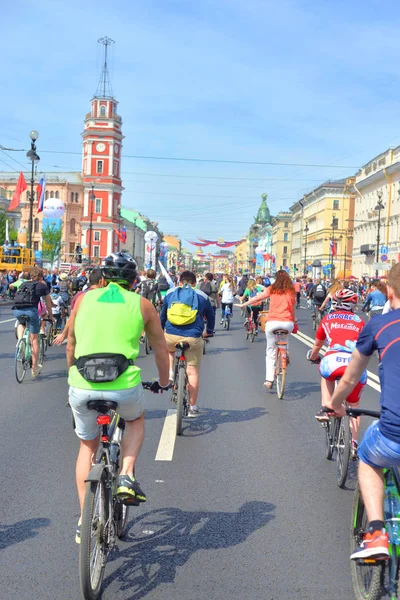 Петербург Россия Мая 2018 Велопробег Невскому Проспекту Центре Санкт Петербурга — стоковое фото