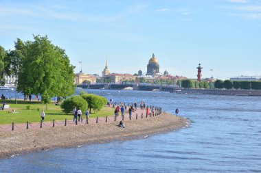 St. Petersburg, Rusya-3 Haziran 2018: St. Petersburg görünümü. Neva Nehri, Aziz Isaac Katedrali ve saray Köprüsü.