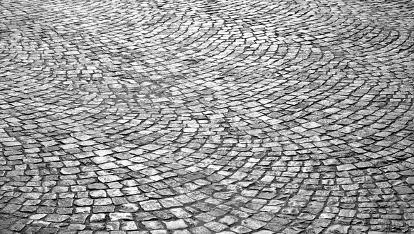 Acera Adoquines Hecha Pequeñas Piedras Día Soleado Blanco Negro — Foto de Stock