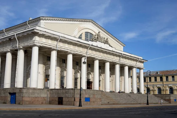 Petersburg Rusya Federasyonu Vasilievsky Adasında Tükürmek Mimari Topluluğu Merkezi Yapısını — Stok fotoğraf