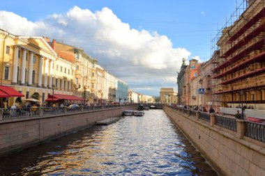 St.Petersburg, Rusya Federasyonu - 12 Haziran 2018: The Griboyedov Canal St. Petersburg Merkezi.