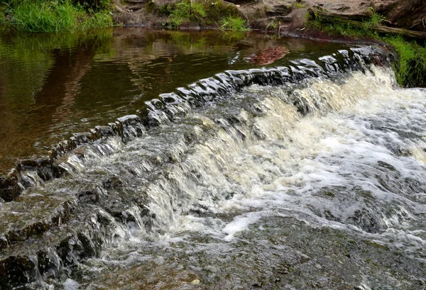 Pequena Cachoeira Rio Sablinka Região Leningrado Rússia — Fotografia de Stock