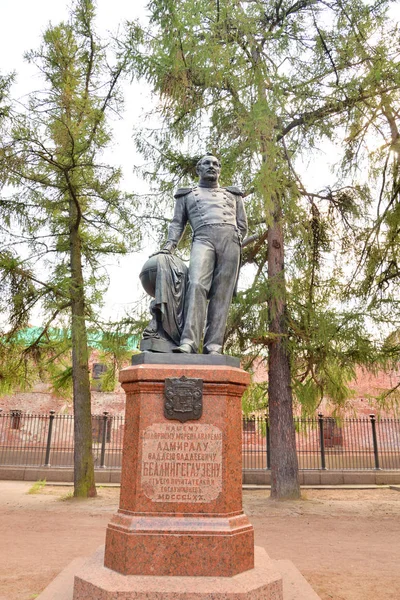 Petersburg Russia August 2018 Monument Fabian Gottlieb Von Bellingshausen Russian — Stock Photo, Image