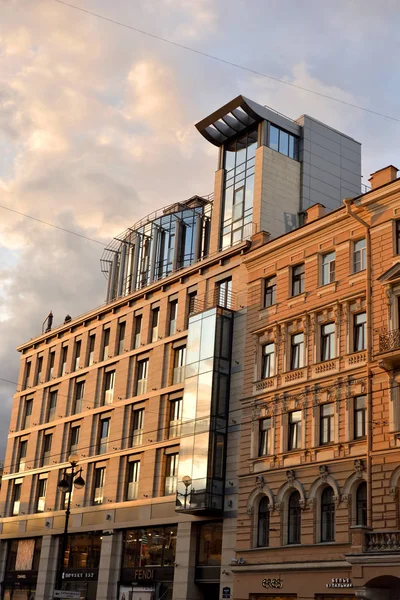 Petersburg Russland August 2018 Modernes Gebäude Auf Nevsky Aussicht Historischen — Stockfoto