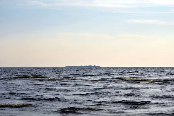 Pôr Sol Sobre Golfo Finlândia Mar Báltico Uma Pequena Ilha — Fotografia de Stock