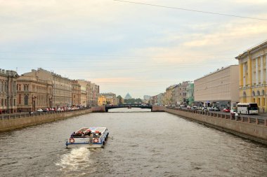St.Petersburg, Rusya Federasyonu - 11 Eylül 2018: Fontanka Nehri, St. Petersburg, Neva Nehri Deltası kanal olduğunu. Nehrin uzunluğu 7.6 km, genişliği 70 metre'ye kadar.
