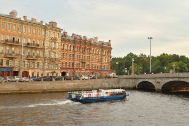 St.Petersburg, Rusya Federasyonu - 11 Eylül 2018: Fontanka Nehri, St. Petersburg, Neva Nehri Deltası kanal olduğunu. Nehrin uzunluğu 7.6 km, genişliği 70 metre'ye kadar.