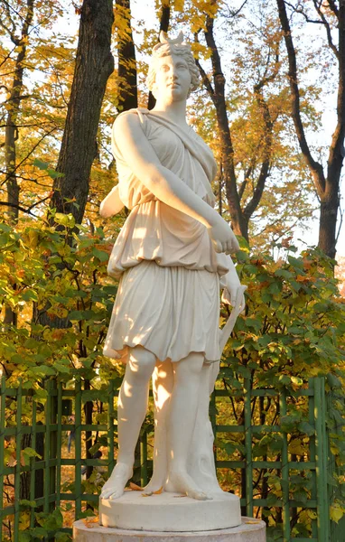 Goddess Diana Statue Summer Garden Autumn Evening Petersburg Russia Roman — Stock Photo, Image