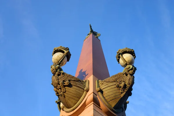 Réverbère Dans Ancien Style Trinity Pont Sur Fond Ciel Bleu — Photo