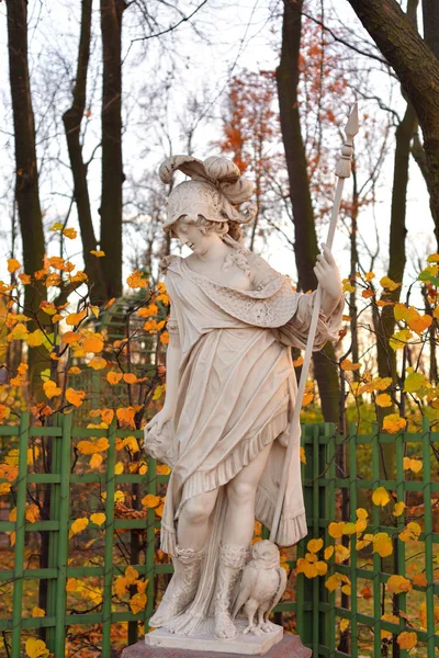 Goddess Minerva Statue Summer Garden Autumn Evening Petersburg Russia Minerva — Stock Photo, Image