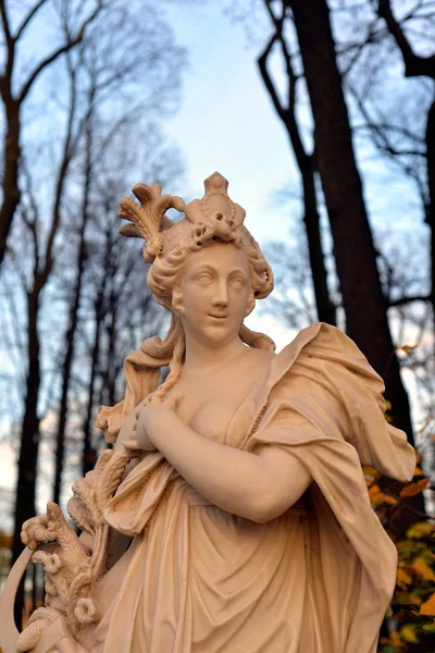 Statue Goddess Ceres Summer Garden Autumn Evening Petersburg Russia Roman — Stock Photo, Image