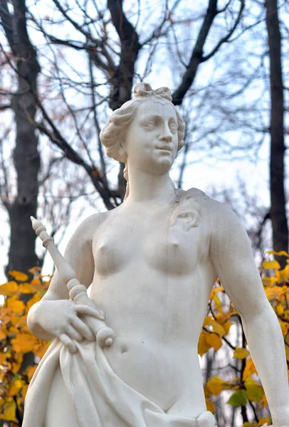 Estatua Alegoría Sinceridades Jardín Verano Noche Otoño San Petersburgo Rusia — Foto de Stock