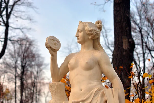 Statue Der Wahrheitsallegorie Sommergarten Herbstabend Petersburg Russland — Stockfoto
