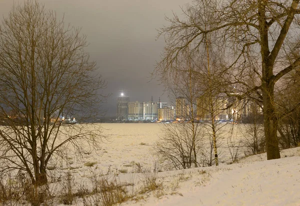 Vista Rio Neva Noite Nos Arredores São Petersburgo Rússia — Fotografia de Stock