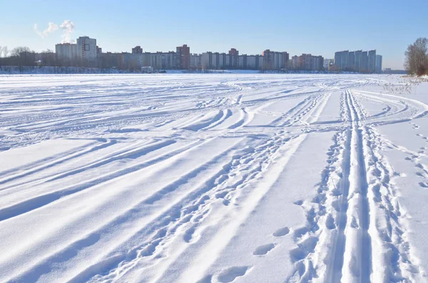 Paesaggio Invernale Con Piste Sci Fondo Alla Periferia San Pietroburgo — Foto Stock