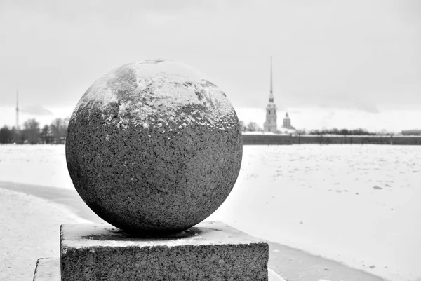 Granite Ball Arrow Vasilievsky Island Petersburg Winter Cloud Day Russia — Stock Photo, Image