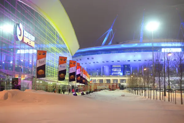 サンクトペテルブルク ロシア連邦 2019 夜サンクトペテルブルクで Krestovsky 島に位置する新しいスタジアムのガスプロム アリーナと Sibur アリーナ — ストック写真