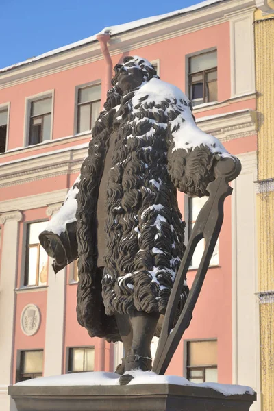 俄罗斯圣彼得堡 2019年1月27日 圣彼得堡建筑师多梅尼科 特雷齐尼纪念碑 从1703年起 他在俄罗斯工作 成为彼得堡的第一位建筑师 — 图库照片