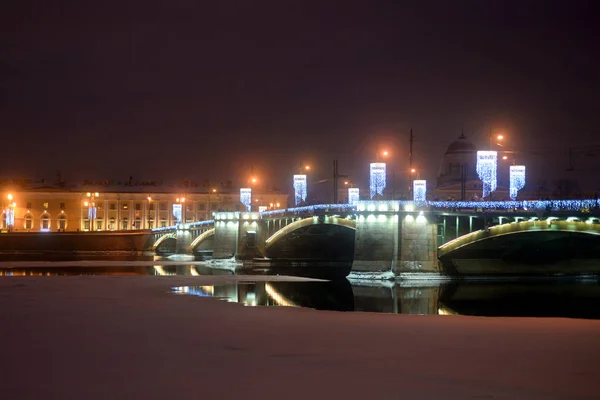 View of Exchange Bridge at winter night. — Stock Photo, Image