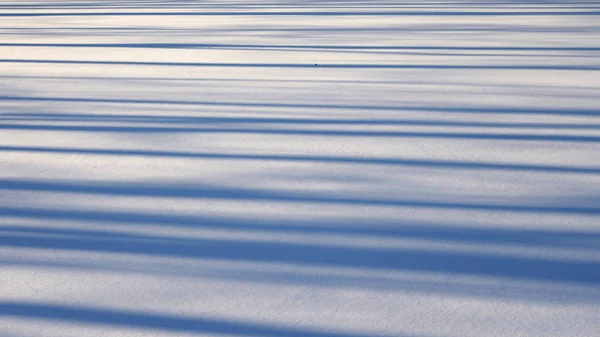Сніговий фон з тінями . — стокове фото