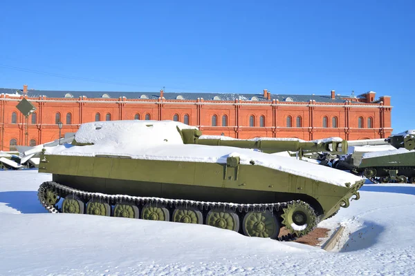 Αυτοπροωθούμενο howitzer 122 χιλιοστά 2s1 Gvozdika. — Φωτογραφία Αρχείου