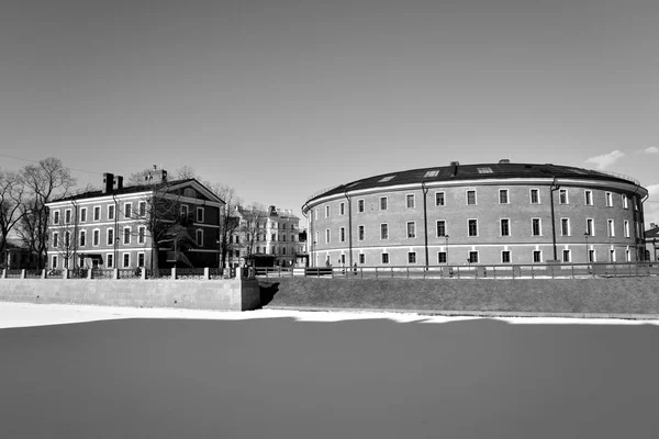 Historical buildings in New Holland island in St. Petersburg. — Stock Photo, Image