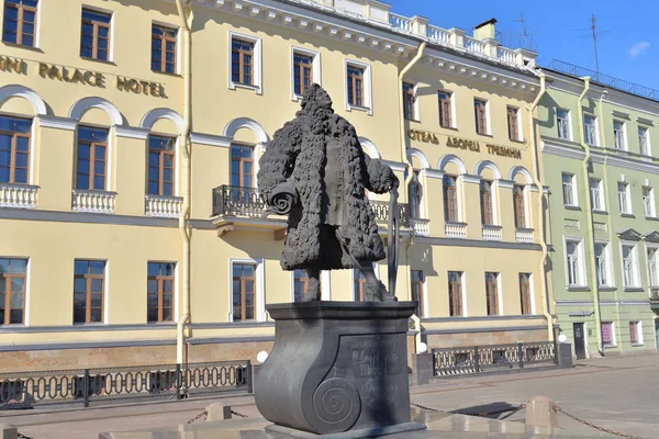 Monumento all'architetto Domenico Trezzini a San Pietroburgo . — Foto Stock