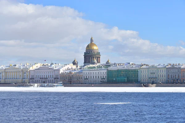 Английская набережная в Петербурге . — стоковое фото