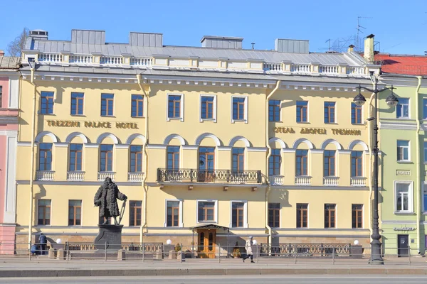 St Petersburg Trezzini evi. — Stok fotoğraf