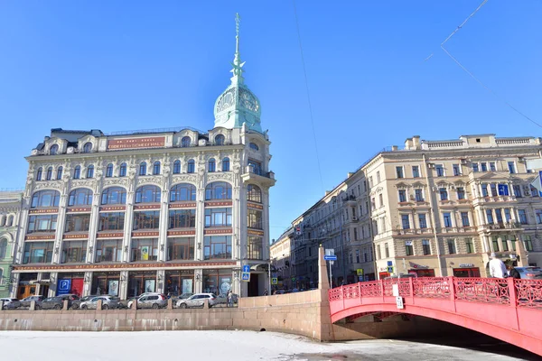 View of the embankment of Moika river. — Stock Photo, Image