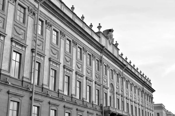 Palacio de mármol en San Petersburgo . — Foto de Stock