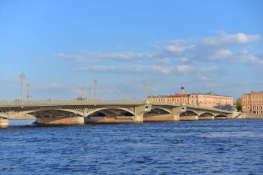 St.Petersburg'da annunciation köprüsü.