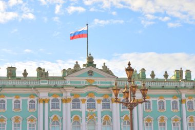 saint Petersburg'daki Kış Sarayı.