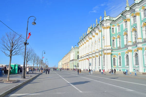 Palace Embankment and Winter Palace. — Stock Photo, Image