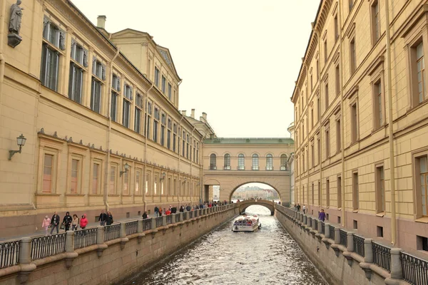 Kanał zima Kanavka w Sankt Petersburgu. — Zdjęcie stockowe