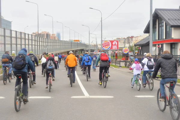 Cykeltur på Seaside Avenue. — Stockfoto