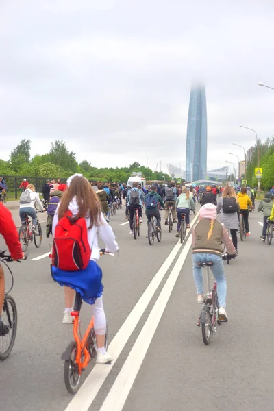 Fahrradtour auf der Strandpromenade. — Stockfoto