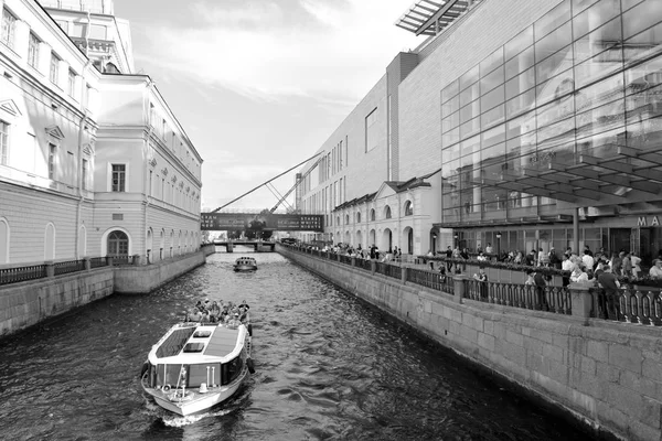 Neubau der zweiten Bühne des Mariinsky-Theaters. — Stockfoto