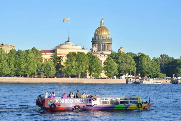 Petersburg Rusya Haziran 2019 Güneşli Bir Günde Petersburg Tarihi Merkezinde — Stok fotoğraf
