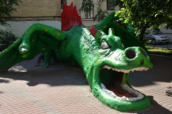 Estatua de un dragón. — Foto de Stock